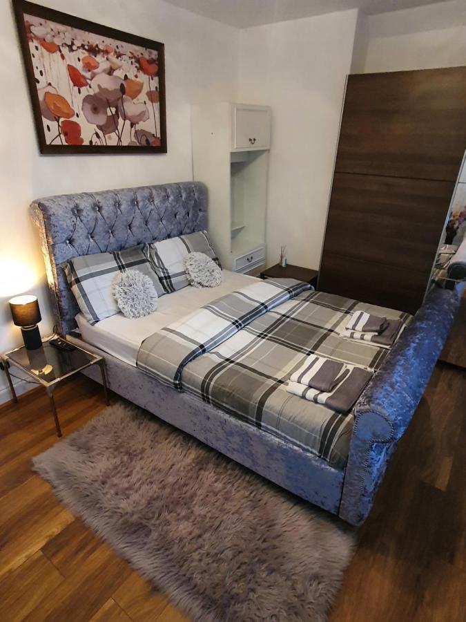 Petals Room 2 Leeds  Kültér fotó